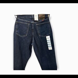 Womens 20X NWT high rise, relaxed fit jeans.